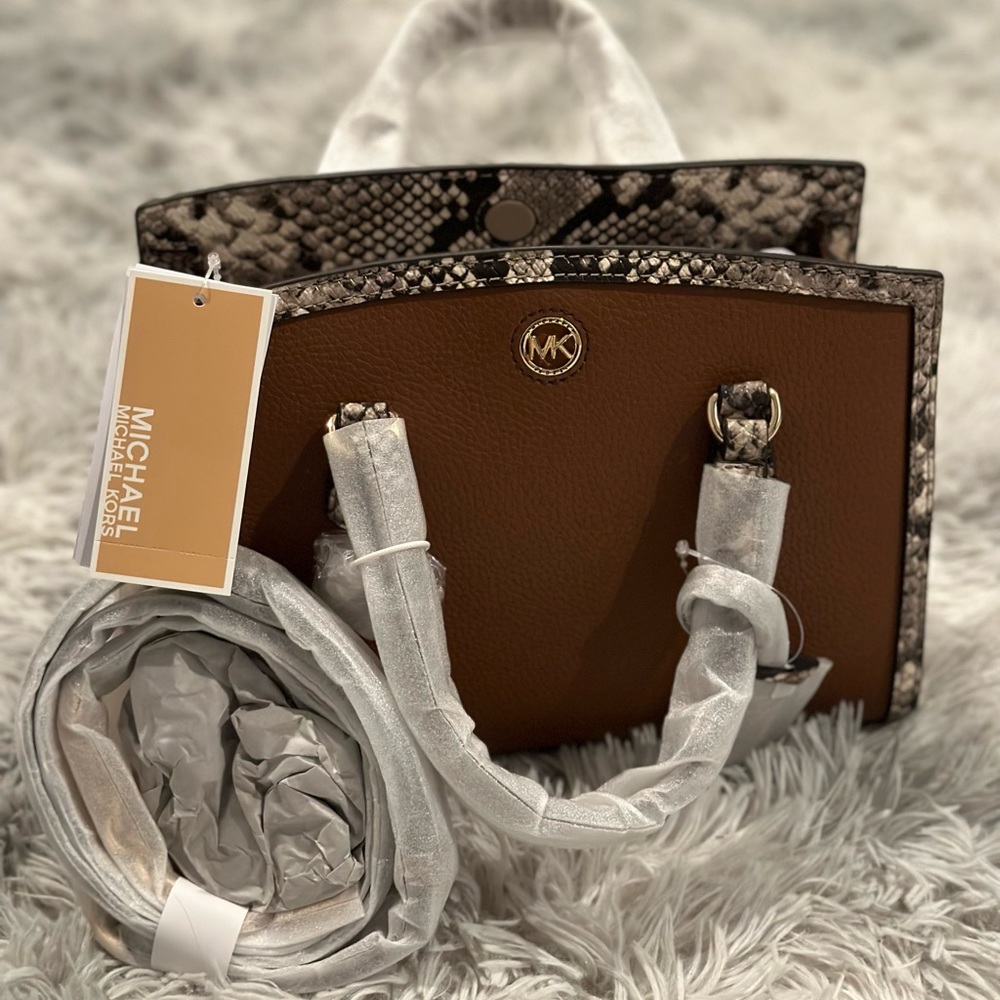 Michael Kors hangbag